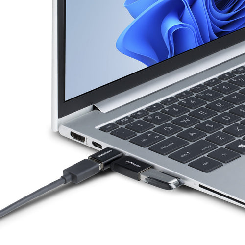 StarTech.com USB31CAADGCPRA - Right Angled USB-C to USB-A Adapter