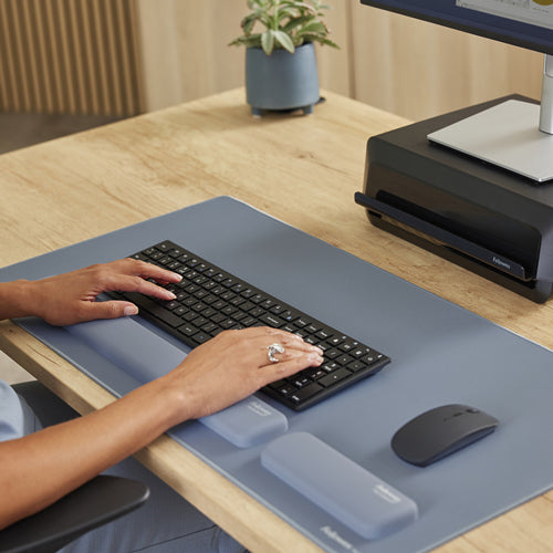100142577 - Fellowes Breyta Keyboard Wrist Rest Marine
