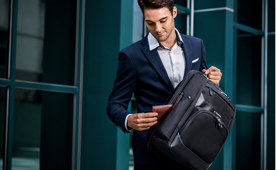 EVERKI EKP132 - Onyx Black Laptop Backpack Up to 15.6''. Travel Friendly Hard-Shell Quick-Access