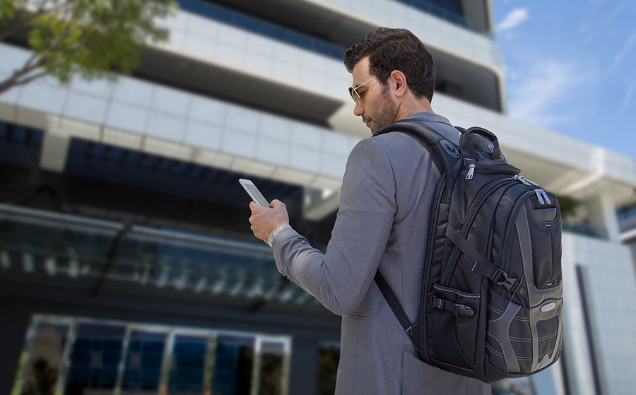 EVERKI EKP133B - Concept 2 Laptop Backpack. Up to 17.3''. Checkpoint design Protected sunglass