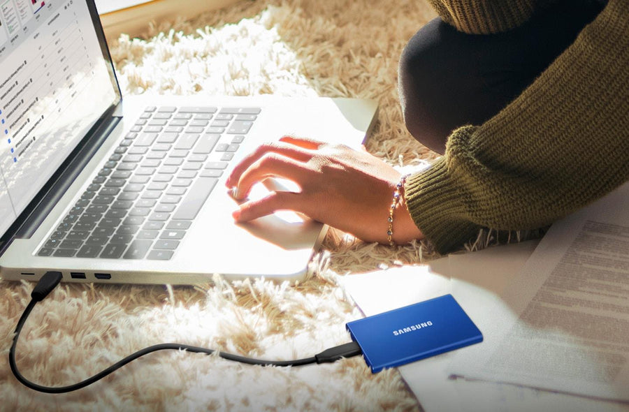 Samsung T7  2TB Portable External SSD - Titan Grey