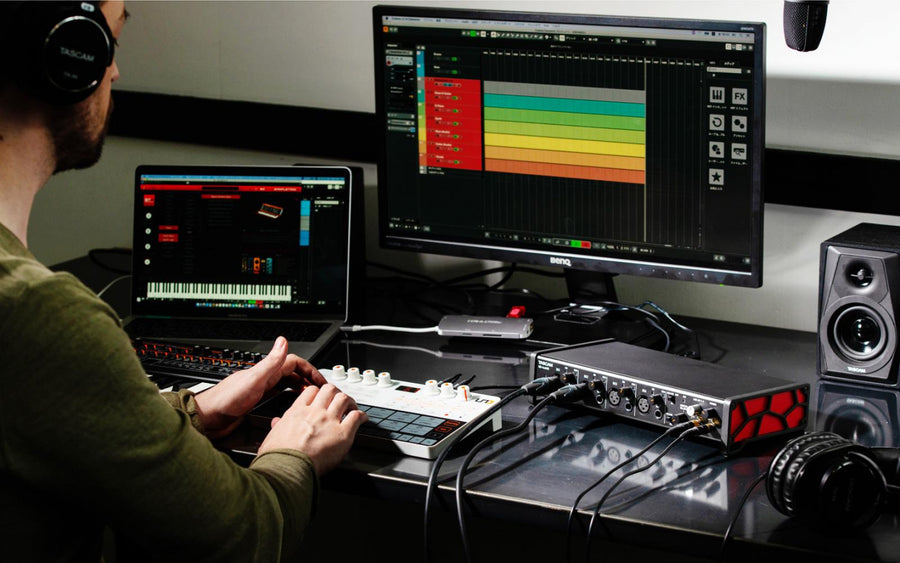 US4X4HR - TASCAM 4in/4out USB AUDIO/MIDI I/F