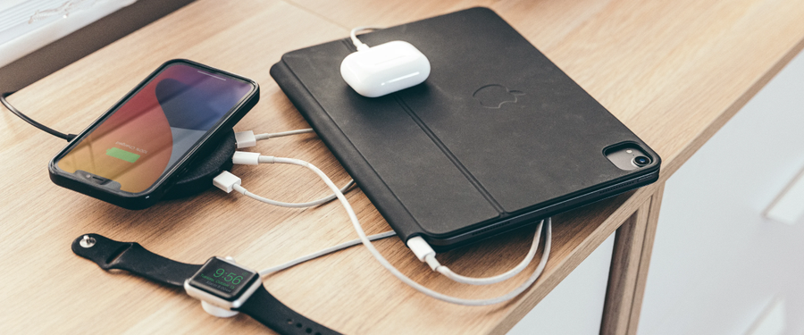 ZAGG 401307467 - Mophie Wireless Multi Port 10W Wireless Charging Hub (1C 20W, 1A 18W, 1A 12W)