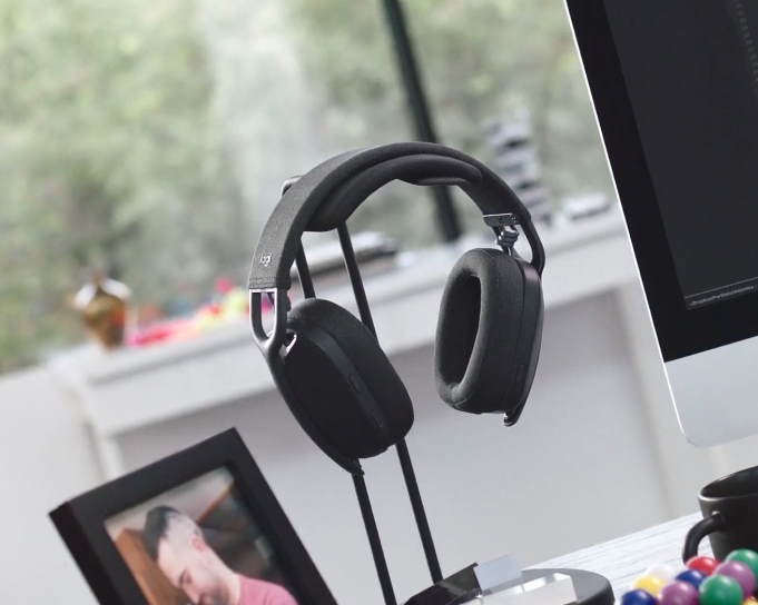 Logitech 981-001225 - ZONE VIBE 100 HEADPHONES - ROSE