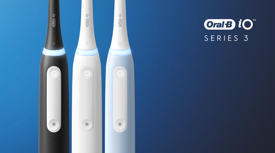 Oral-B iO Series 3 Electric Toothbrush with Charging Stand - Icy Blue