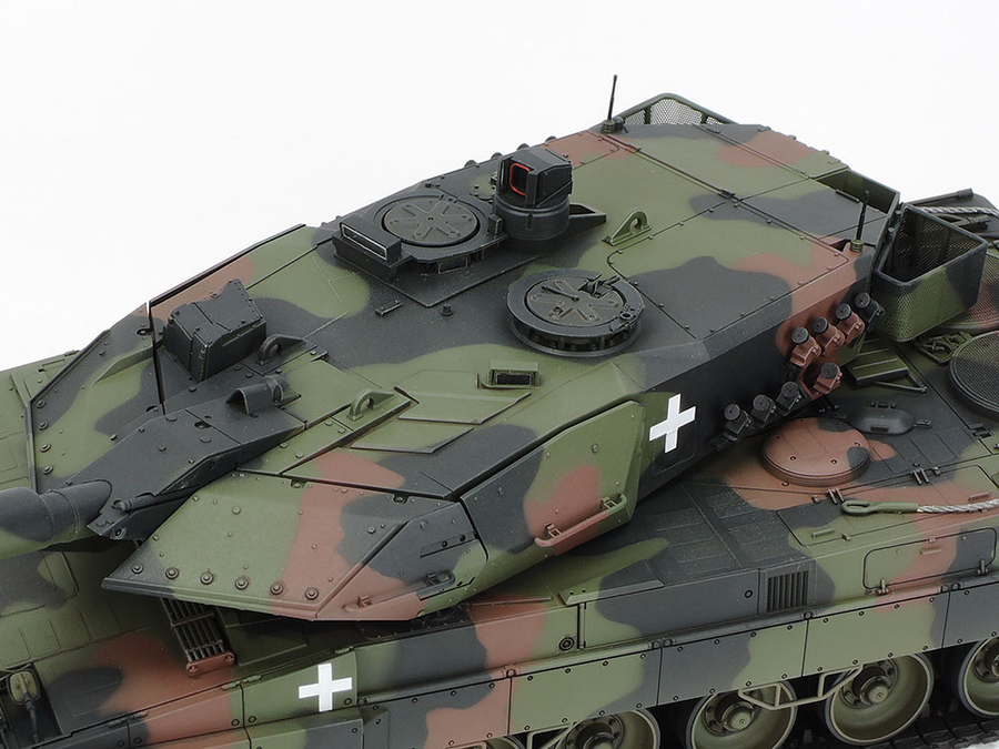 Tamiya 25207 - TAMIYA 1/35 UKRAINE LEOPARD 2A6 GERMAN LEND