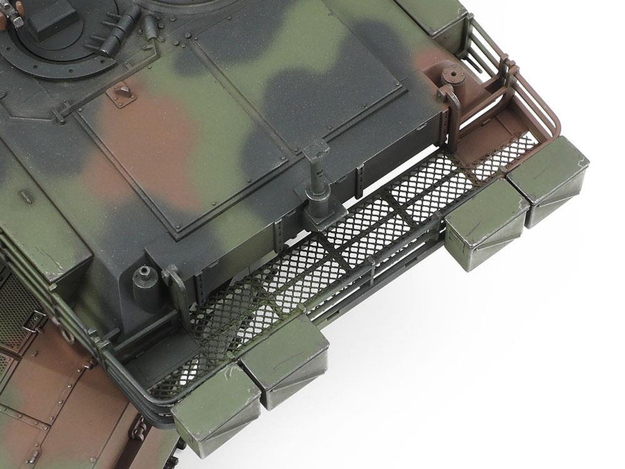 Tamiya 25216 - TAMIYA 1/35 M1A1 ABRAMS UKRAINE