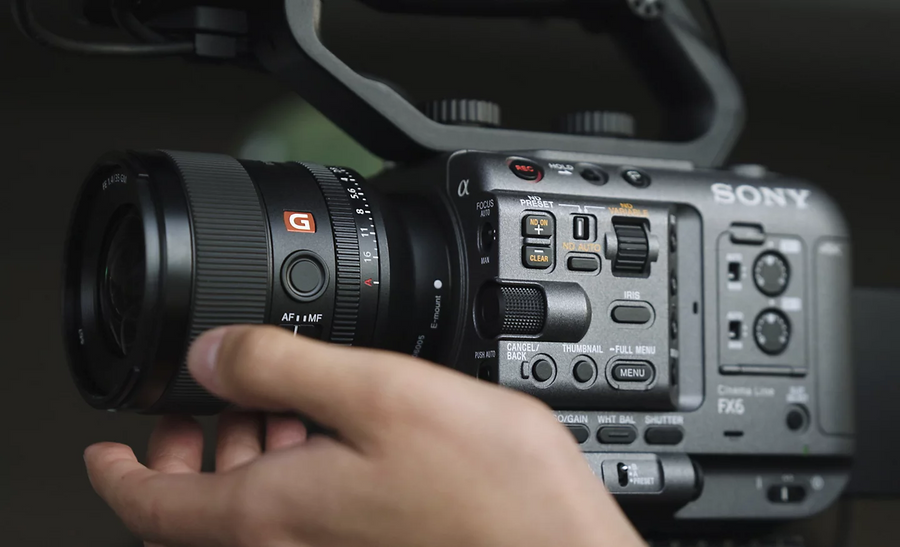 SEL20F18G - Sony Alpha SEL20F18G FE 20mm F1.8 FE Mount Lens