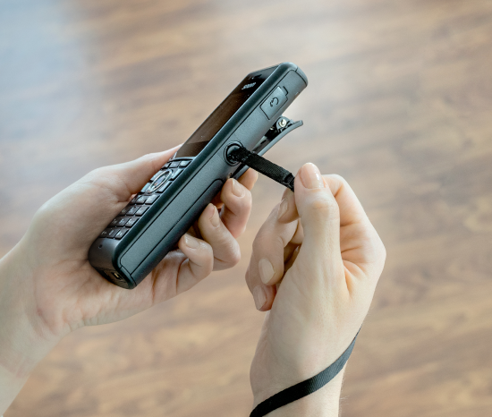 M85 - Snom M85 Ruggedized IP65 Industrial DECT Handset