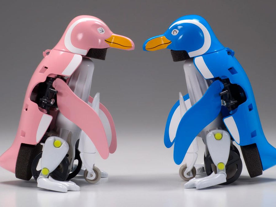 Tamiya 70259 - TAMIYA WALKING & SWIMMING PENGUIN