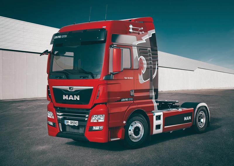 Italeri 1-3959 - ITALERI 1/24 MAN TGX XXL D38