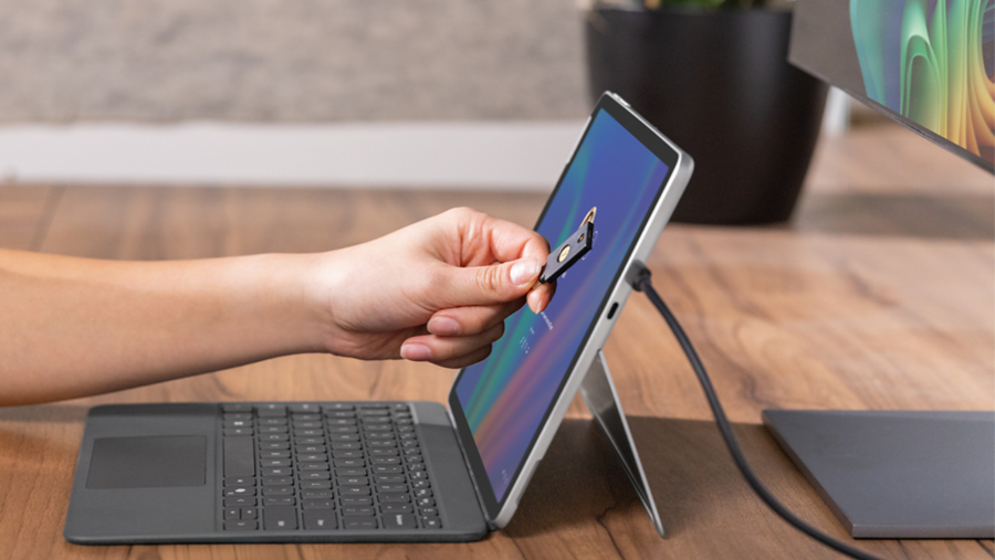 Microsoft EP2-27286 - SURFACE PRO 12" SNAPDRAGON X 16GB 512GB COPILOT+ WIN 11 PRO PLATINUM - NO PS