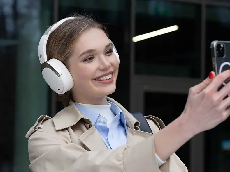 Edifier  WH950NB (2025 Upgrade) Wireless Over-Ear Noise-Cancelling Headphones - White