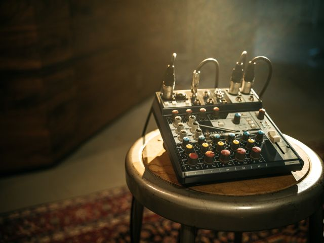SOUNDCRAFT NOTEPAD8FX - USB MIXER / INTERFACE 2-MONO 3-STEREO FX