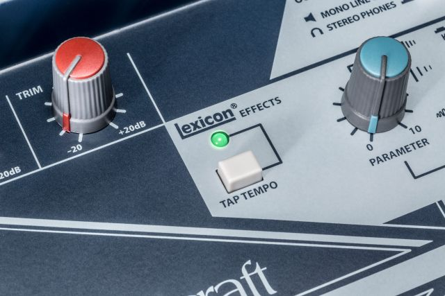 SOUNDCRAFT NOTEPAD12FX - USB MIXER / INTERFACE 4-MONO 4-STEREO FX