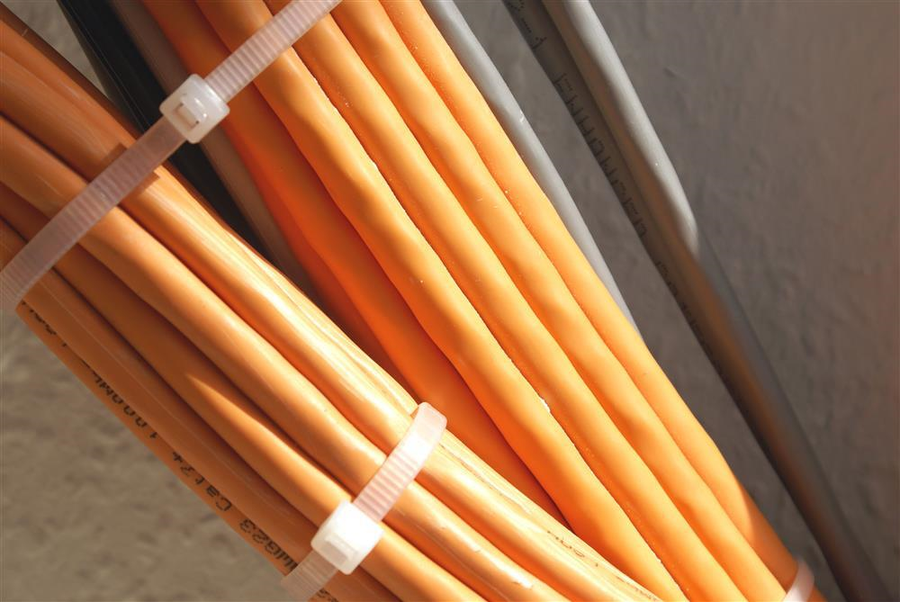 DYNAMIX DY2004N - 4.8 x 200mm Natural Cable Ties Pack of 100 230N/23.4kgs Tensile Strength