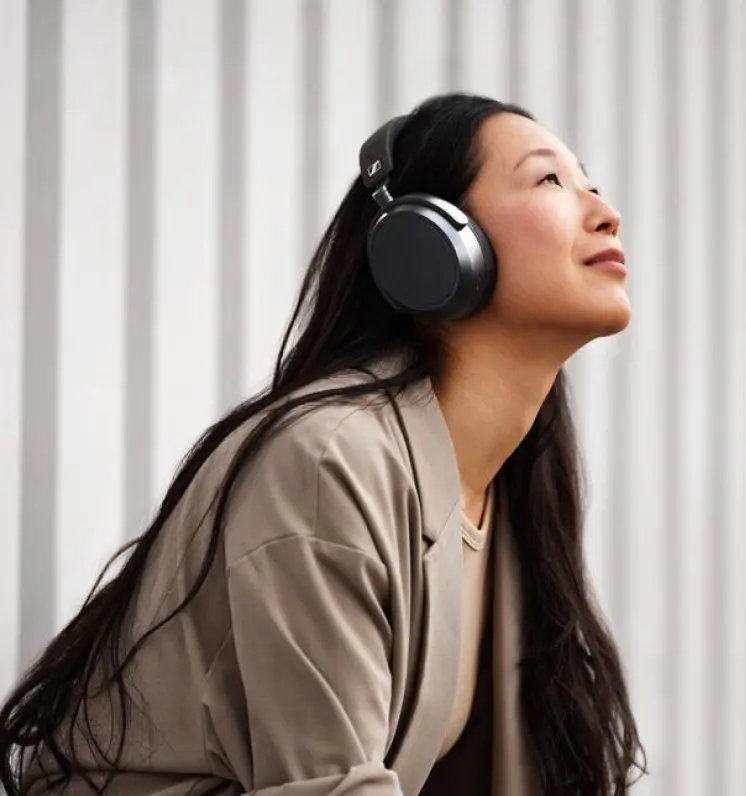 700383 - Sennheiser Momentum 4 Over Ear Graphite