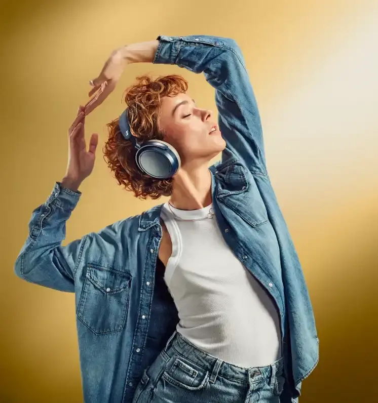 700386 - Sennheiser Momentum 4 Over Ear Denim