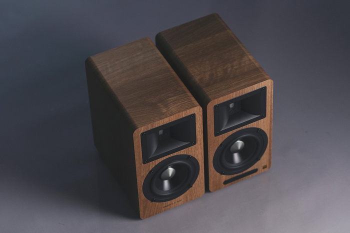 Airpulse by Edifier A80 Bookshelf Speakers + SW8 8" Subwoofer 270W 2.1 HiFi System Bundle - Walnut