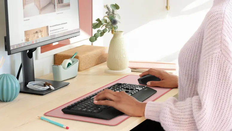 Logitech 910-004916 - M331 SILENT PLUS MOUSE - RED