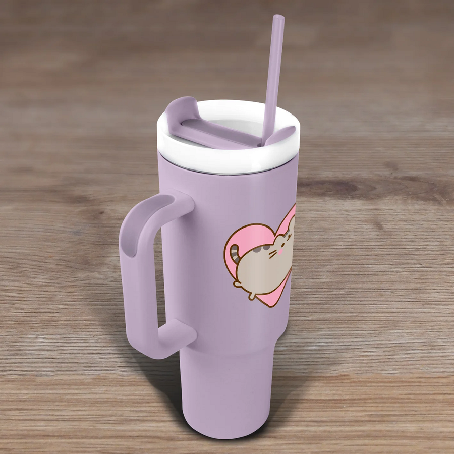 Impact Merch Trinkgeschirr IMPTC – Pusheen Herz-Becher (1.2L)