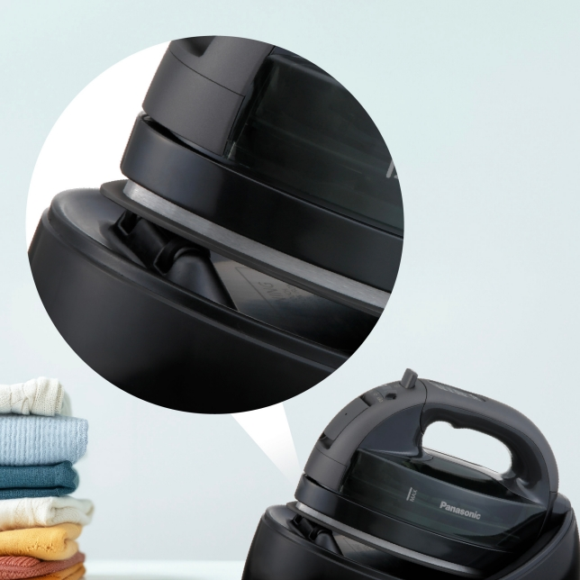 NI-WL55KSJ - 2000W CORDLESS 360 DEGREE IRON