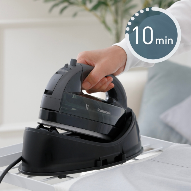 NI-WL55KSJ - 2000W CORDLESS 360 DEGREE IRON