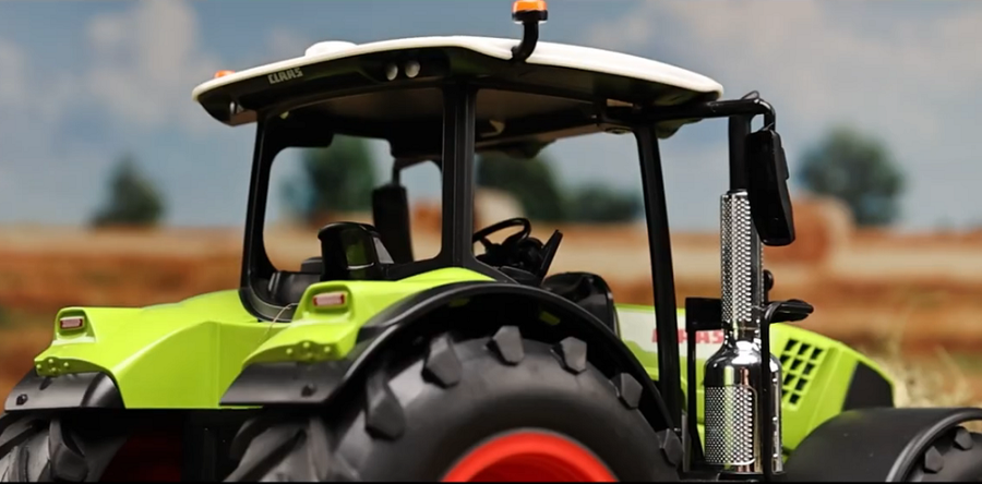 CADA/DOUBLE E E691-003 - DOUBLE E: 1:16 CLAAS ARION 660 TRACTOR R/C