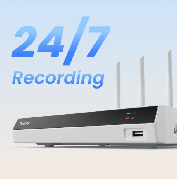 E321 - Reolink 2K Pan-Tilt Indoor Camera