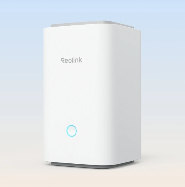 E321 - Reolink 2K Pan-Tilt Indoor Camera