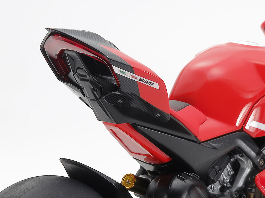 Tamiya 14143 - TAMIYA 1/12 DUCATI SUPERLEGGERA V4 W/RACE KIT
