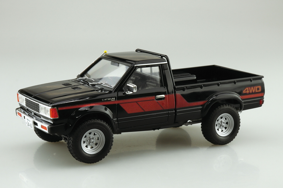 Aoshima 3-6850 - AOSHIMA 1/24 DATSUN TRUCK LIFT UP CUSTOM'82
