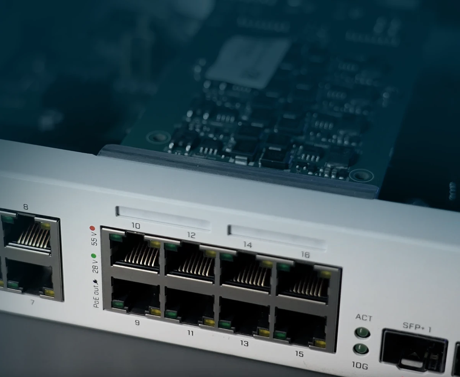 CRS418-8P-8G-2S+5axQ2axQ-RM - MikroTik CRS418-8P-8G-2S+5axQ2axQ-RM 16-Port Gigabit Switch with 8 PoE Out, 10G SFP+ Ports and 4x4 MIMO WiFi 6