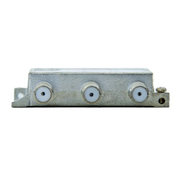 TRIAX 349824 - RF 4-Way Splitter 5-2400MHz. All ports power pass - diode steered