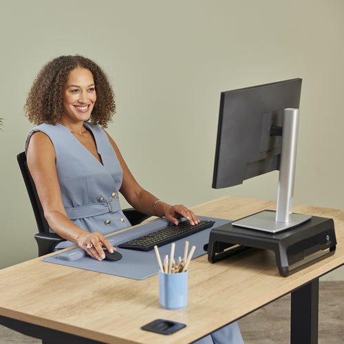 100142567 - Fellowes Breyta Palm Wrist Rest Marine