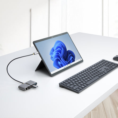 StarTech.com HB30C3A1GEA2 - 3-Port USB-C Hub with Ethernet Portable