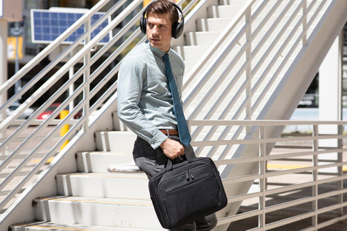 3E5F9AA - HP Rnw Business 14.1 Laptop Bag