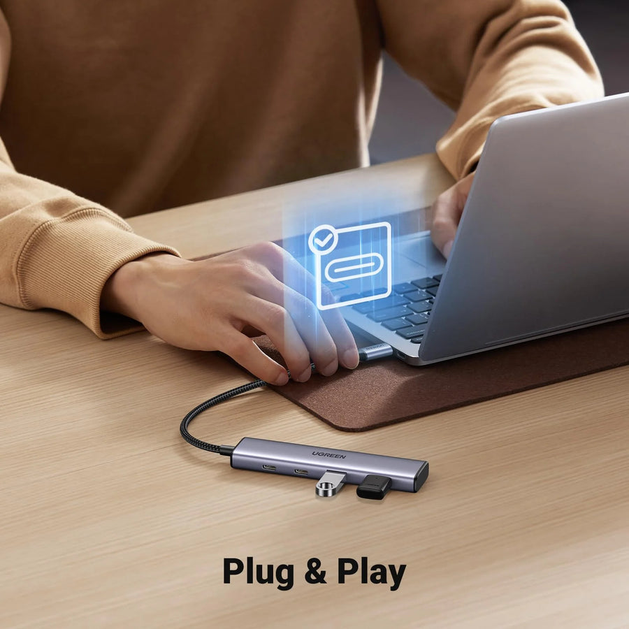 UG-15395 - UGREEN CM473 USB-C To 4 Ports Hub Splitter  USB-C To 2 USB-A  2 USB-C