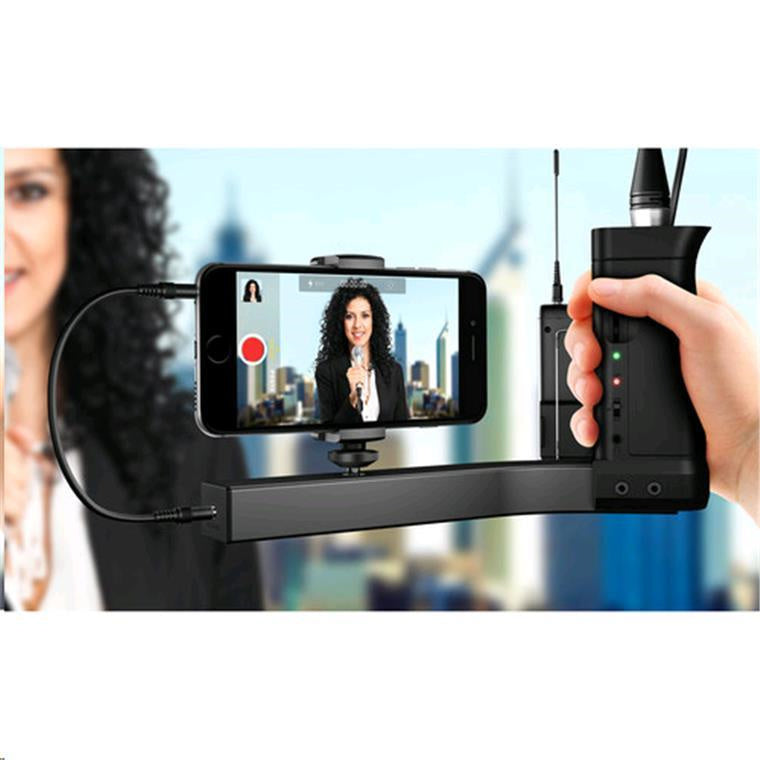 IP-IKLIP-AV-IN - IK MULTIMEDIA MULTIMEDIA A/V BROADCAST SMARTPHONE MOUNT WITH MICROPHONE PREAMP
