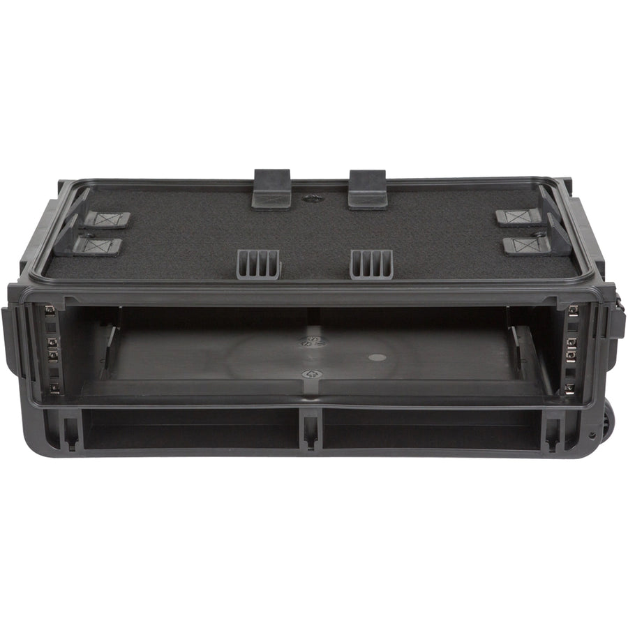 SKB-ISF2U - SKB MOLD LAPTOP/2U RACK W WHEEL PULL HAN