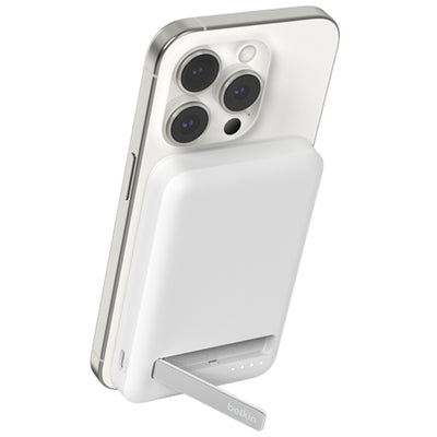 Belkin   BoostCharge Pro 5000mAh 15W 1-Output Magnetic Wireless Charging Power Bank  with Stand -White
