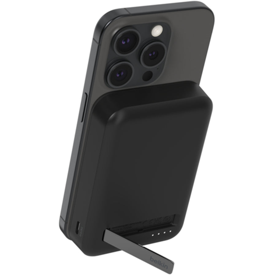 Belkin   BoostCharge Pro 10000mAh 15W 1-Output Magnetic Wireless Charging Power Bank  with St& -Black