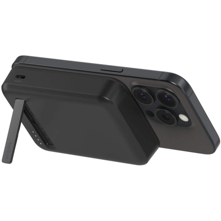 Belkin   BoostCharge Pro 10000mAh 15W 1-Output Magnetic Wireless Charging Power Bank  with St& -Black