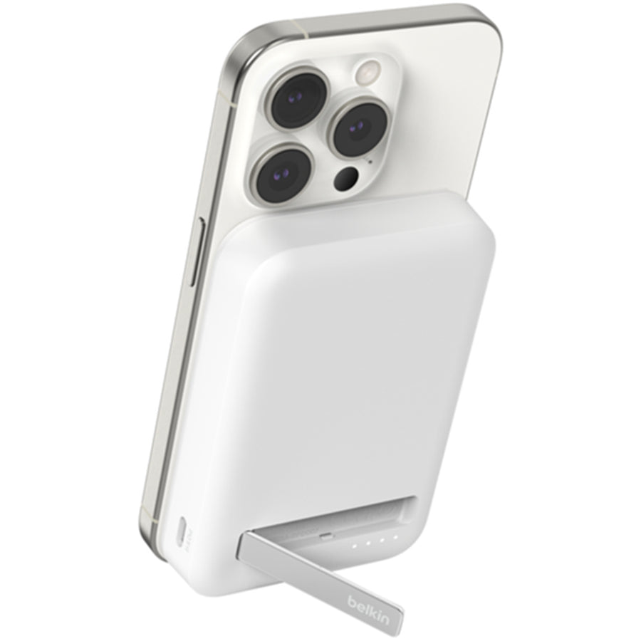 Belkin BPD007BTWH - BoostCharge Pro Magnetic Power Bank with