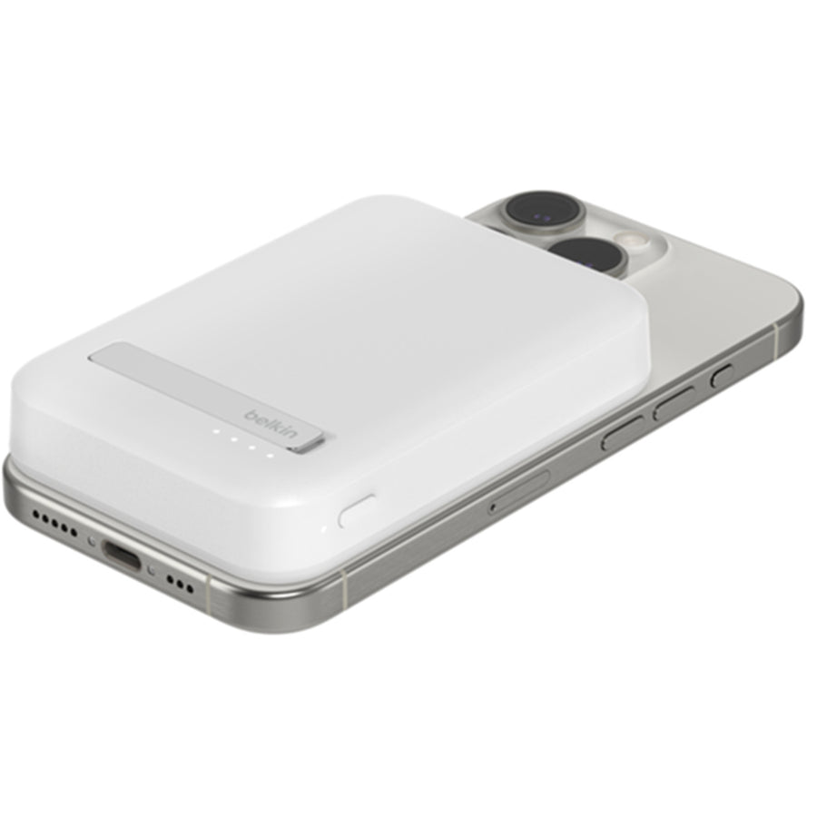 Belkin BPD007BTWH - BoostCharge Pro Magnetic Power Bank with