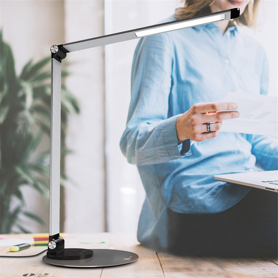 Taotronics TT-DL22 Dimmable Alluminum Alloy Desk Lamp - Grey Color Temperature 3000K-5000K with one USB Output Port: DC 5V ,1A