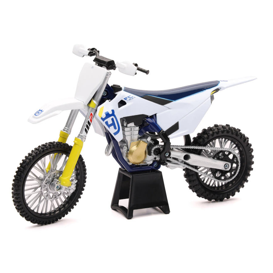 NEW RAY MODELL NR-58153 - MODELL DIRT BIKE HUSQVARNA FC450 MAßSTAB 1:12 VON NEW RAY