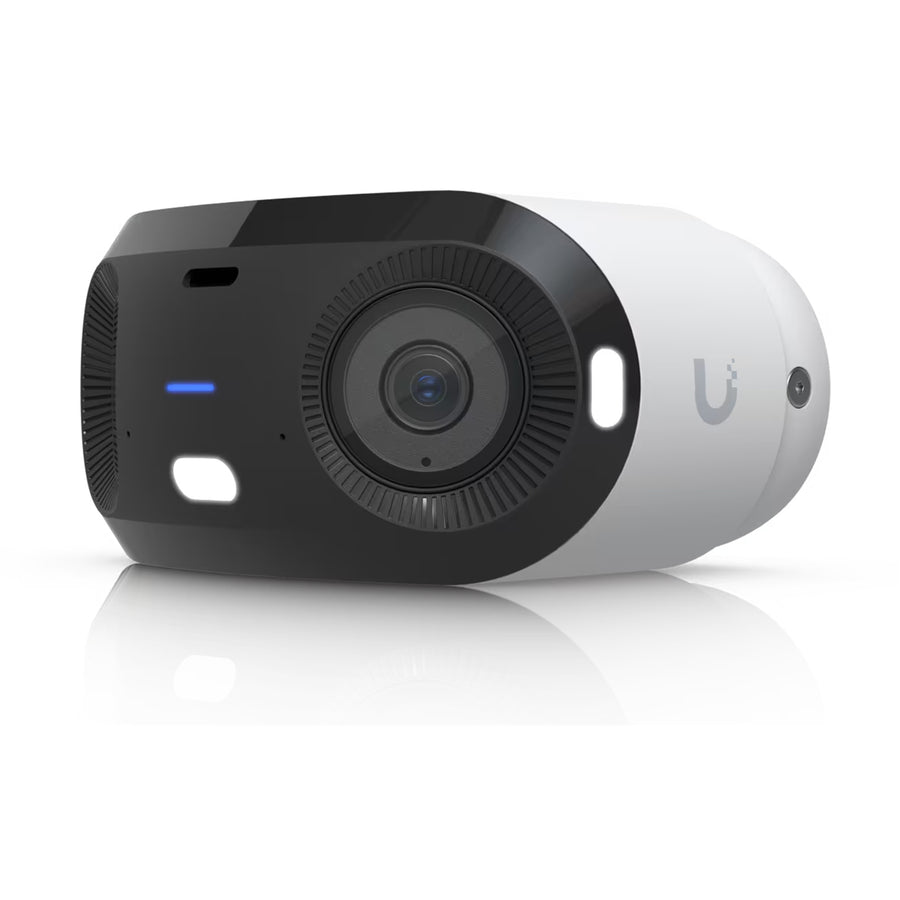 Ubiquiti UniFi Indoor/outdoor dual sensor 16MP PoE+ camera, with a Multi-TOPS AI Engine and panoramic 180° coverage
