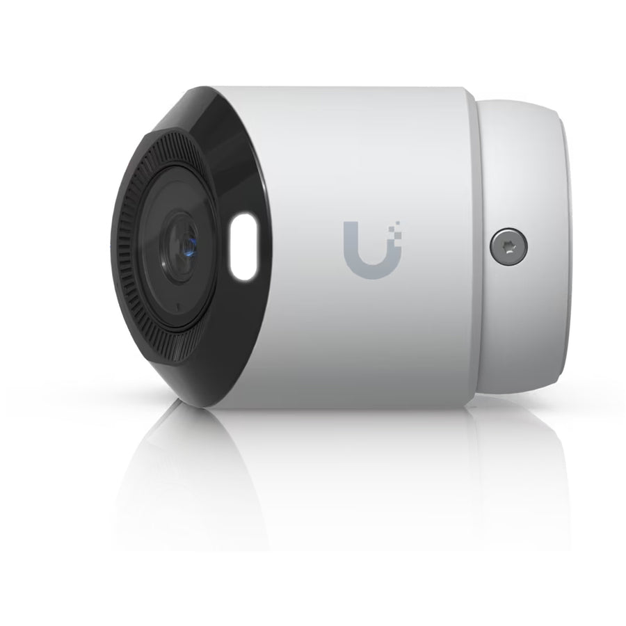 Ubiquiti UniFi Indoor/outdoor dual sensor 16MP PoE+ camera, with a Multi-TOPS AI Engine and panoramic 180° coverage