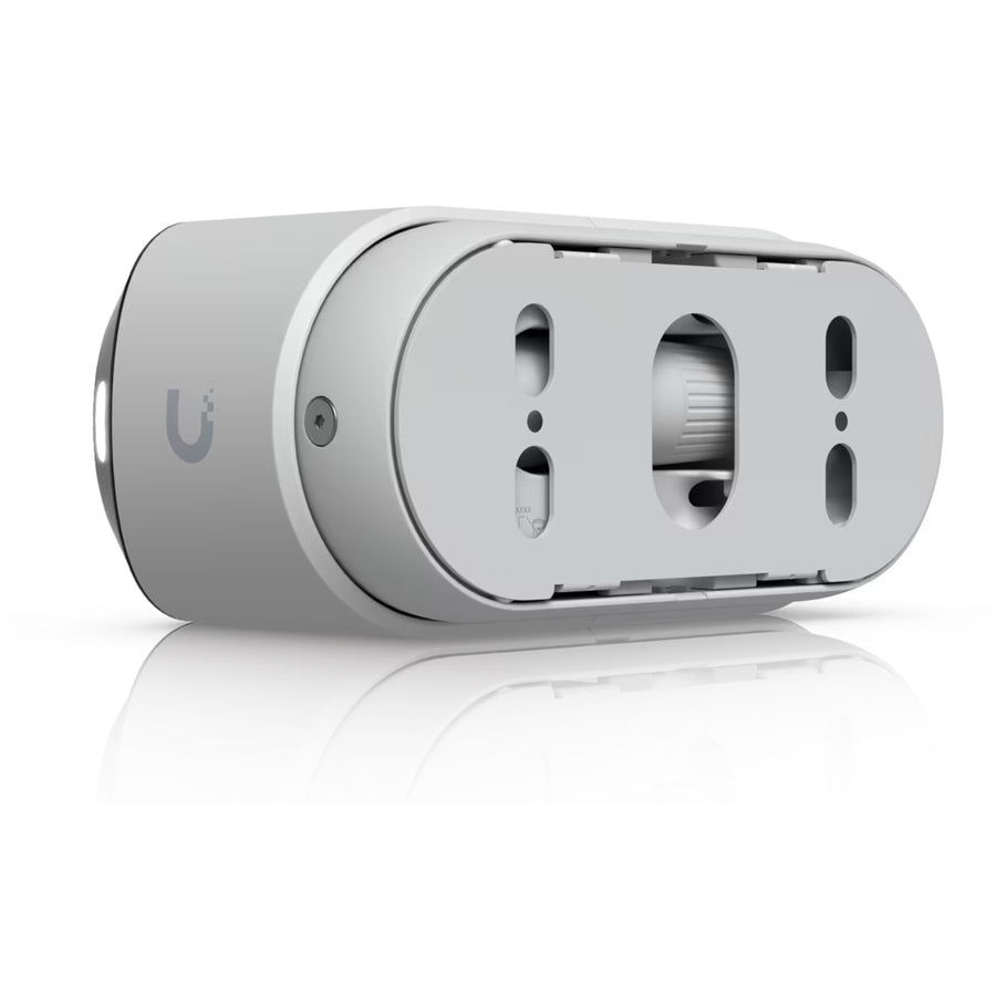Ubiquiti UniFi Indoor/outdoor dual sensor 16MP PoE+ camera, with a Multi-TOPS AI Engine and panoramic 180° coverage